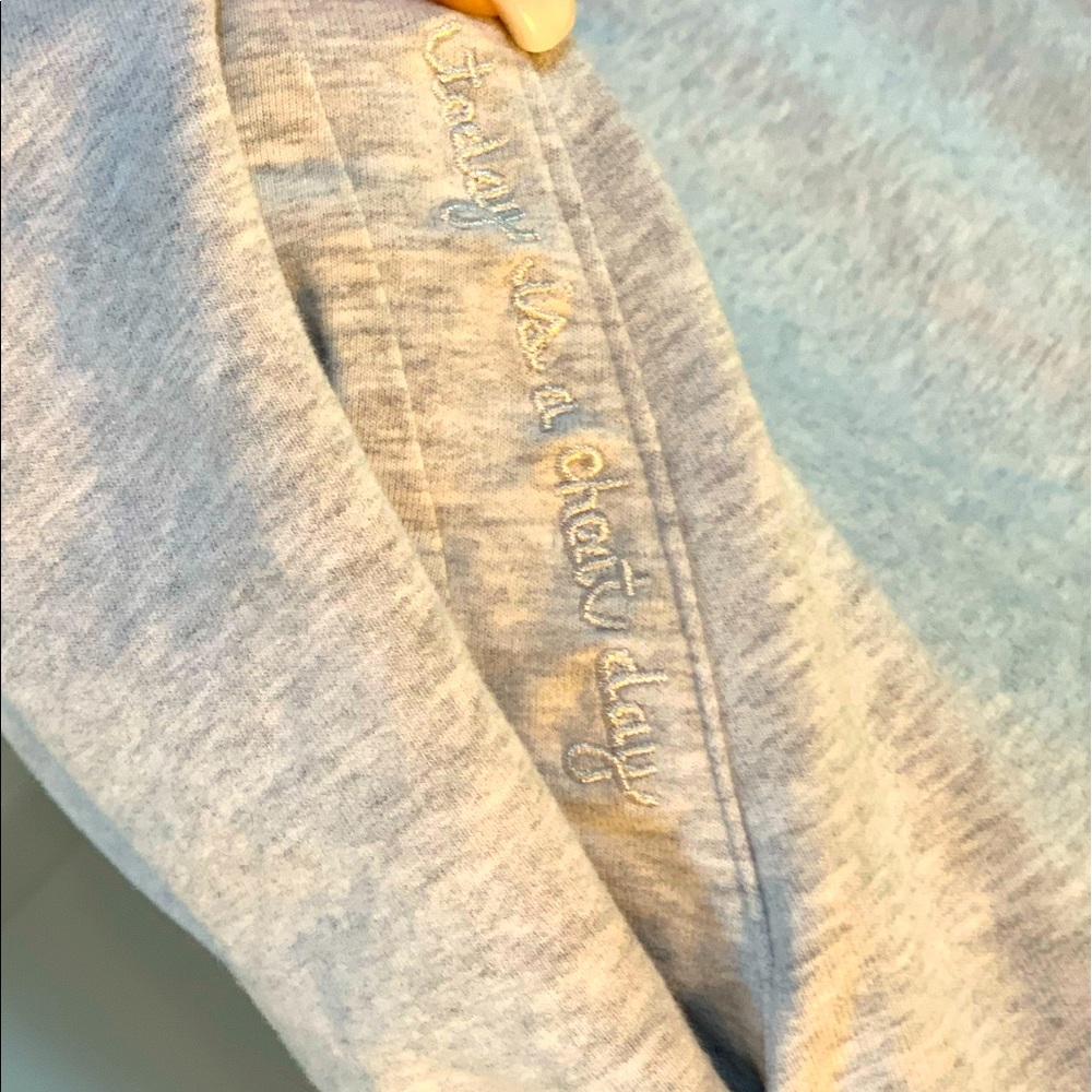 Lululemon - Picture 6 of 8